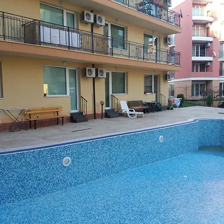 Private In Amadeus 19 * ساني بيتش